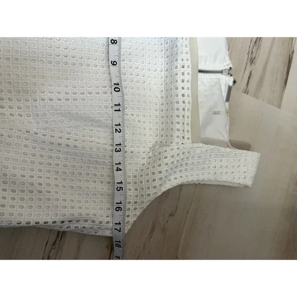 Elie Tahari Women's Dart Neck Aline Dress Size 8 White Sleeveless - Picture 5 of 10